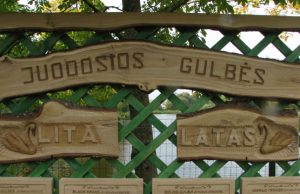 Prie dvaro tvenkinių pastatyta nauja informacinė lenta. N.Byčkovskio nuotr.