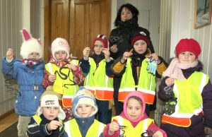 Gyvatėles pagamino lopšelio-darželio „Nykštukas“ priešmokyklinės grupės „Bitutės“ vaikai ir jų auklėtoja Rasa Kavaliauskienė. N.Byčkovskio nuotr.