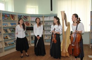 Koncertuoja šeimyninis ansamblis "Regnum Musicale". D. Zibolienės nuotr.