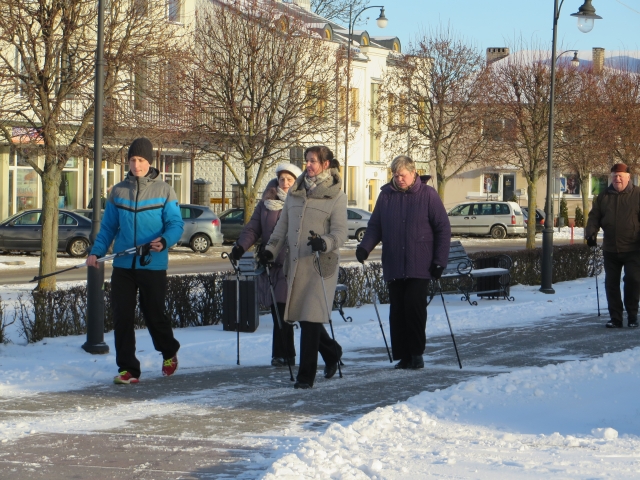 Per Lietuvą keliaujanti iniciatyva „Judėjimas – sveikatos šaltinis“ tarpušvenčiu kvietė rokiškėnus prisiminti aktyvų ir sveiką gyvenimo būdą. A. Mackuvienės nuotr.