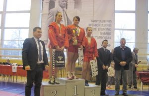 Sambo turnyras mūsų kraštiečiui Pranciškui Eigminui atminti Varžybų nugalėtojų apdovanojimas. V. Kazlausko nuotr.