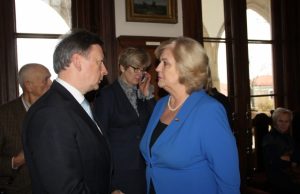 Rokiškyje viešėjusi Sveikatos apsaugos ministrė Rimantė Šalaševičiūtė džiaugėsi didesnėmis lėšomis bendruomenės sveikatinimo programoms Sveikatos apsaugos ministrė Rimantė Šalaševičiūtė diskutuoja su mūsų kraštiečiu Plungės rajono meru Audriumi Klišoniu.