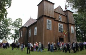 Į Žolinės atlaidus suplūdo vietiniai