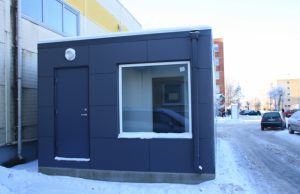 Nuo vasario 1-osios prekybos centrai siūlys klientams naudotis taromatais Vasario 1-ąją šalyje pradės veikti pakuotės užstato sistema: 10 euro centų užstatą už kiekvieną stiklinį butelį