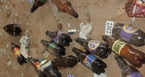 Tokį vaizdą išvydome buvusio Gerkonių (Pandėlio sen.) kolūkio kultūros namuose. D. Zibolienės nuotr.