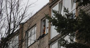 Vyras iš penktojo aukšto šaukė „Alach akbar“
