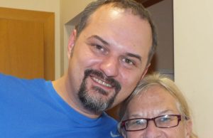 Rokiškio liaudies teatro aktorius Sigitas Daščioras ir teatro ekspertė olandė J.Elbers susitinka ne viename tarptautiniame festivalyje.  R.Milaknienės nuotr.