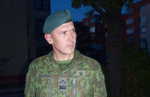 Išminuotojas Artūras Januška nuramino Kauno gatvės gyventojus - rastoje minosvaidžio minoje sprogstamųjų medžiagų nėra. D.Zibolienės nuotr.