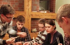 Sušių vakarėlis Jaunimo lyderių klube.