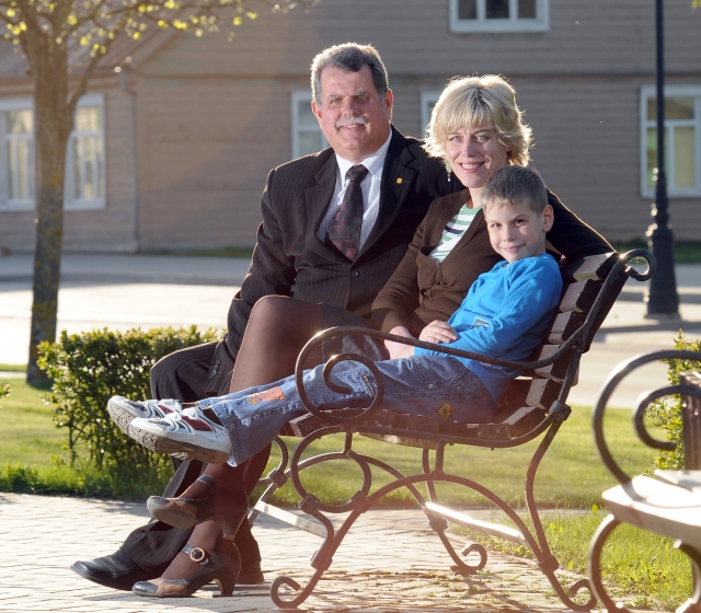 Gintautas Rekerta su žmona Audrone ir mažuoju Matu. Asmeninio archyvo nuotr. Gintautas Rekerta su žmona Audrone ir mažuoju Matu. Asmeninio archyvo nuotr.