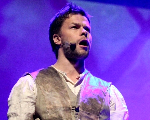 Miuzikle Tado Blindos personažą kuria dainuojantis aktorius Jokūbas Bareikis. Asmeninio archyvo nuotr.