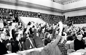 Už Lietuvos nepriklausomybės atkūrimą balsavo ir Rokiškio rajone išrinkti Aukščiausiosios Tarybos nariai. Redakcijos archyvo nuotr.