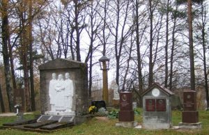 Nors žemės aplink Degučių kapines nupirktos ar parduotos