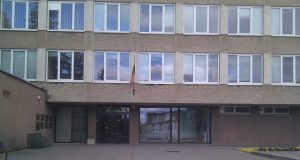 Toks užrašas praėjusį šeštadienį puikavosi prieš rajono savivaldybę.