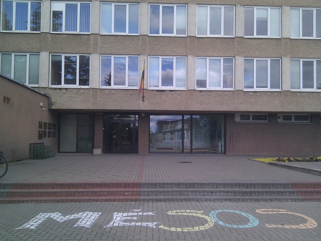 Toks užrašas praėjusį šeštadienį puikavosi prieš rajono savivaldybę.