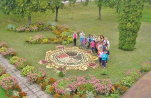 Kilimai iš gamtinės medžiagos su baltų simbolika.