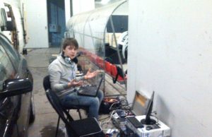 Rytį Kazlauską smalsumas atginė į sporto komentatoriaus kėdę Linksmoji dalis - Rytis komentuoja varžybas iš Klaipėdos „Švyturio“ arenos sandėlio. R.Kazlausko archyvo nuotr.