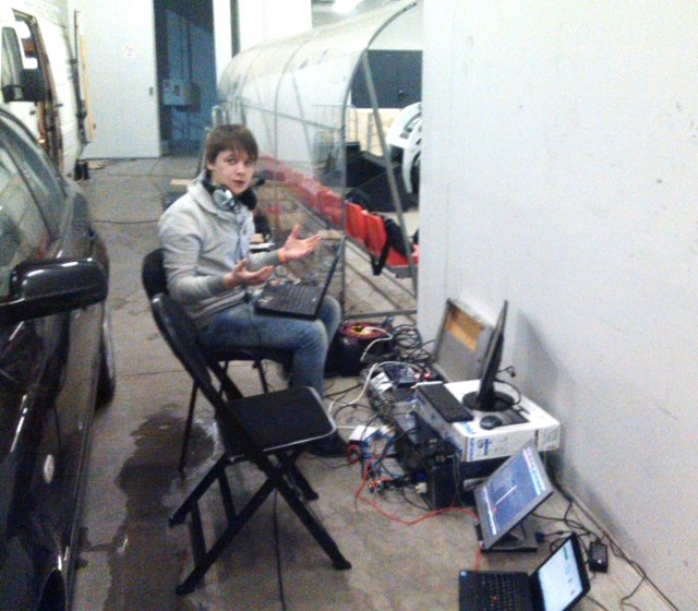 Linksmoji dalis - Rytis komentuoja varžybas iš Klaipėdos „Švyturio“ arenos sandėlio. R.Kazlausko archyvo nuotr.