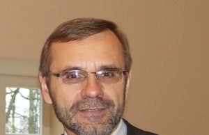 UAB „Lelija“ Rokiškio filialo darbuotojai kreipėsi pagalbos į Seimo narį Algį Kazulėną. D.Zibolienės nuotr.