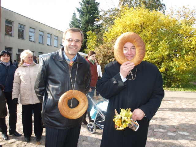 Pirmieji rajono kandidatai į būsimą Seimą – konservatorius Algis Kazulėnas (kairėje) ir socialdemokratas Vytautas Saulis – vėl stos į kovą
