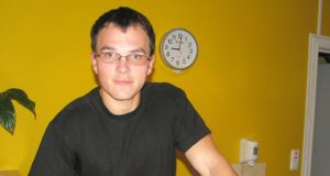 Romualdui Keniausiui jėgos trikovė – ir darbas
