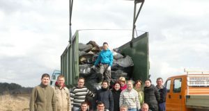 Per 5 val. talkininkai pririnko 24 kub. m šiukšlių. G.Kilkutės nuotr.