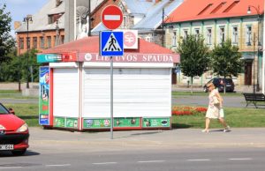 Spaudos kioskas miesto centre užvėrė langines. N. Byčkovskio nuotr.