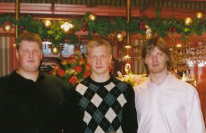 Trijų sūnų mamos teorija: „Ačiū vaikams, kad mus tėvais pasirinko“ Šeimos albumuose ilgai ieškojome visų trijų atžalų nuotraukos. Broliai Rolandas (iš kairės)