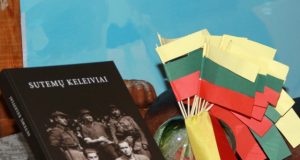 Istorinė monografija „Sutemų keleiviai“.