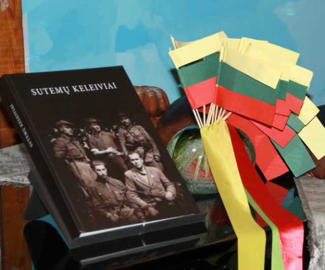 Istorinė monografija „Sutemų keleiviai“. Istorinė monografija „Sutemų keleiviai“.