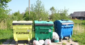 Nuo metų pradžios dviejuose konteineriuose „saugomos“ plastmasės atliekos