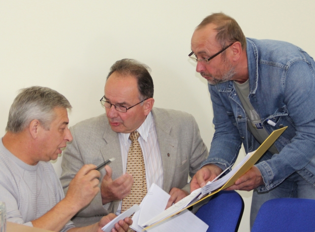 Tarybos narys V.Gaučys (iš kairės) Tarybos narys V.Gaučys (iš kairės)