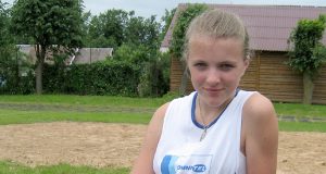 Besiruošdama konkursui Martyna Kravčenkaitė kasdien treniravosi Kūno kultūros ir sporto centro aikštelėje. G.Kravčenkos nuotr.