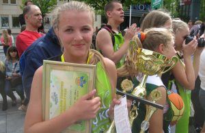 Jaunimo krepšinio turnyro „Sprite“ talentų kova“ nugalėtoja  rokiškietė Martyna Kravčenkaitė.