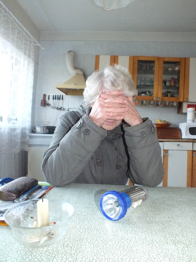 M.Kravčenkienės gyvenimas virto pragaru: sena moteris genama iš namų