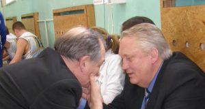 Konfliktinių varžybų eigą aptaria RKL prezidentas Arvydas Kregždė (kairėje) ir varžybų komisaras Juozas Storpirštis.