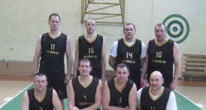 Tarptautinio turnyro nugalėtojai – Rokiškio krepšinio klubo ekipa: Erikas Kasimovas (stovi iš kairės)