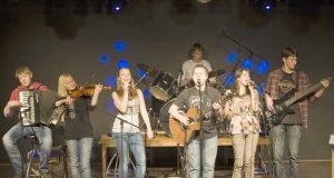 „Tikėki pasaka“ koncerto akimirka. Teatro archyvo nuotr.