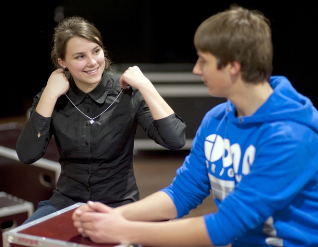 Neringai Sukauskaitei ir Mantui Meškuočiui  „Pokeryje“ teko pagrindiniai -  Vikos ir Dariaus - vaidmenys.