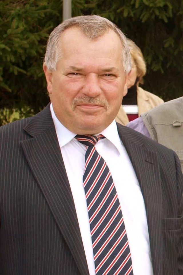 Kūno kultūros ir sporto centro direktorius Augutis Kriukelis tvirtina Kūno kultūros ir sporto centro direktorius Augutis Kriukelis tvirtina