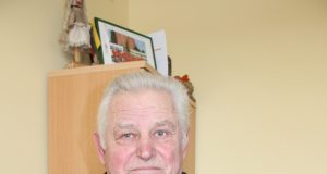 Kryžiažodžio „Šviesa“ nugalėtojui Juliui Bražioniui iš Lukštų k. atiteko Vilijos Urbonienės kompaktinė plokštelė „Iki tavęs“. D.Zibolienės nuotr.