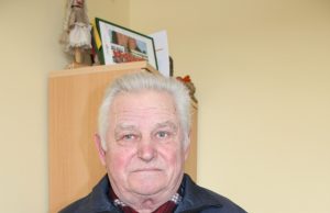 Kryžiažodžio „Šviesa“ nugalėtojui Juliui Bražioniui iš Lukštų k. atiteko Vilijos Urbonienės kompaktinė plokštelė „Iki tavęs“. D.Zibolienės nuotr.
