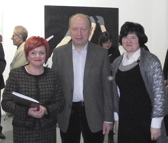 Rajono mokytojos Laima Kvedaravičienė (kairėje) ir Rasa Pranckūnienė su ministru pirmininku Andriumi Kubiliumi po M.Rostropovičiaus fondo apdovanojimų. L.Kvedaravičienės asmeninio archyvo nuotr. Rajono mokytojos Laima Kvedaravičienė (kairėje) ir Rasa Pranckūnienė su ministru pirmininku Andriumi Kubiliumi po M.Rostropovičiaus fondo apdovanojimų. L.Kvedaravičienės asmeninio archyvo nuotr.