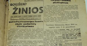 Pirmasis rajono laikraščio numeris. Jį ateities kartoms archyvuose išsaugojo "Gimtojo Rokiškio" redakcija. L.Dūdaitės nuotr.