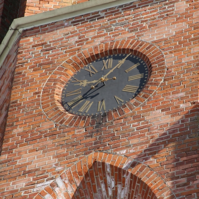 Bažnyčios varpinės laikrodį remontavo Vilniaus meistras.
