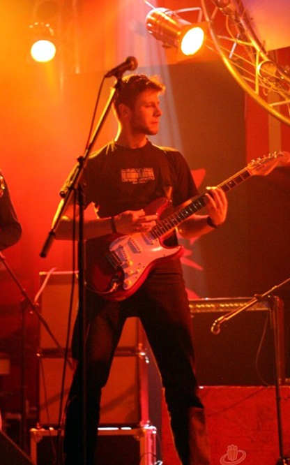 Gitaristas Edgaras Klussas sakė