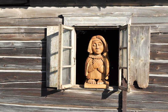 Alytiškio medžio drožėjo Sauliaus Lampicko kūrinys.