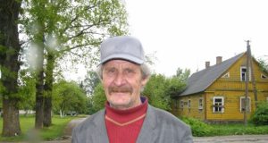 „Balsuoti neisiu tol