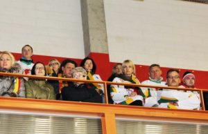 Pralaiminčioje rinktinėje žiba rokiškėnai Sirgalių tribūnoje - rokiškėnai. A.Kazinavičiaus archyvo nuotr.