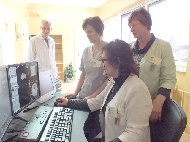 Radiologijos technologės (iš kairės) Audronė Klanauskienė Radiologijos technologės (iš kairės) Audronė Klanauskienė
